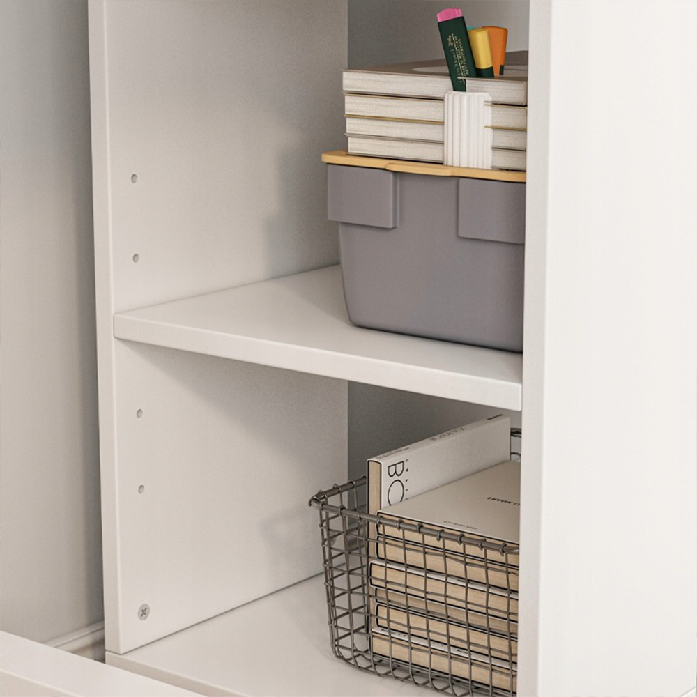 Armoire blanche 60 cm – design moderne de style loft, idéale pour le bureau ou le télétravail.