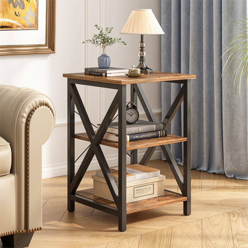 Table basse industrielle avec étagères – 40×40×60 cm, plateau en MDF aspect bois recyclé et pieds en métal.